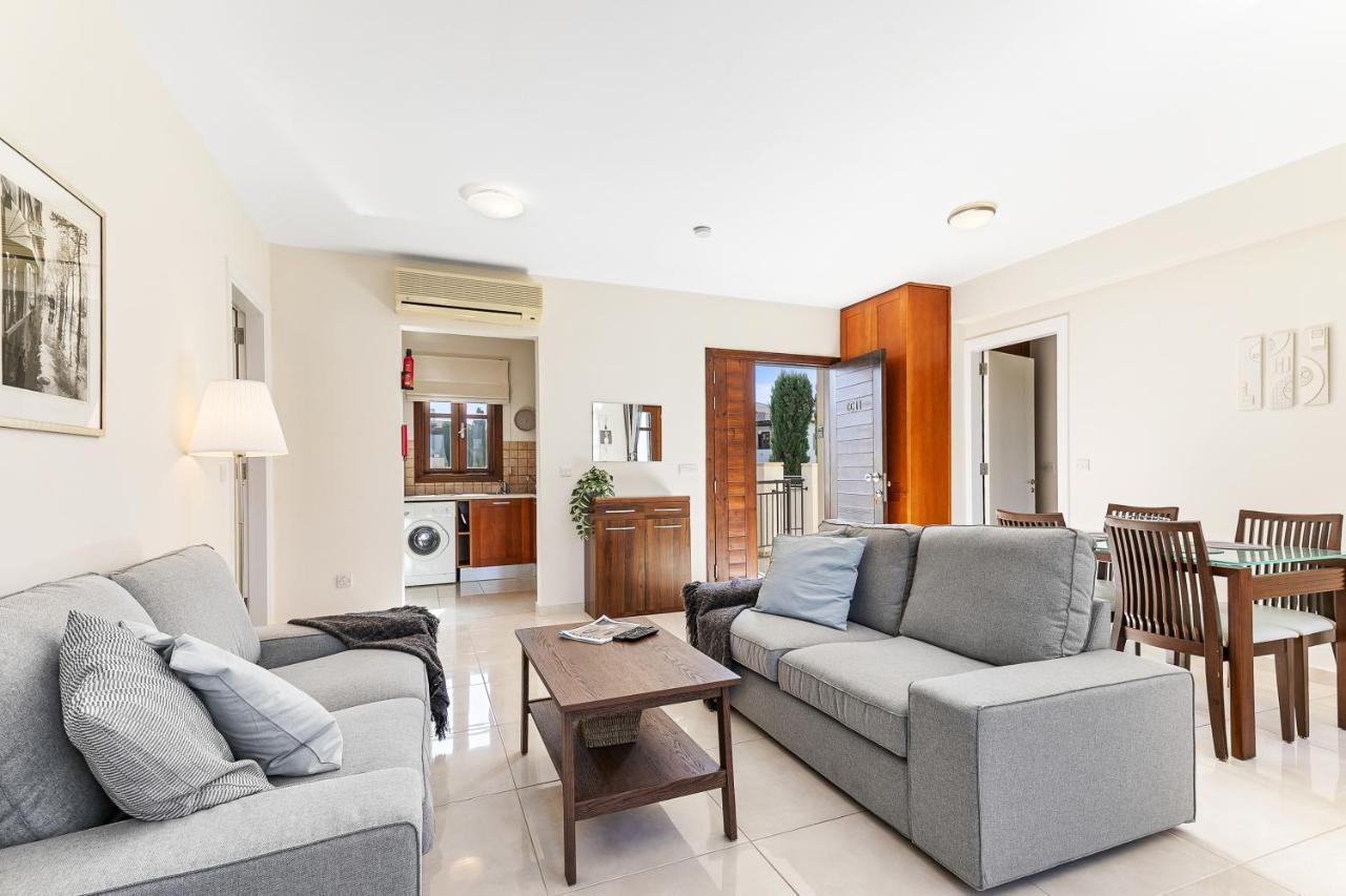2 Bedroom Apartment Assia With Communal Pool, Aphrodite Hills Resort Kuklia Zewnętrze zdjęcie